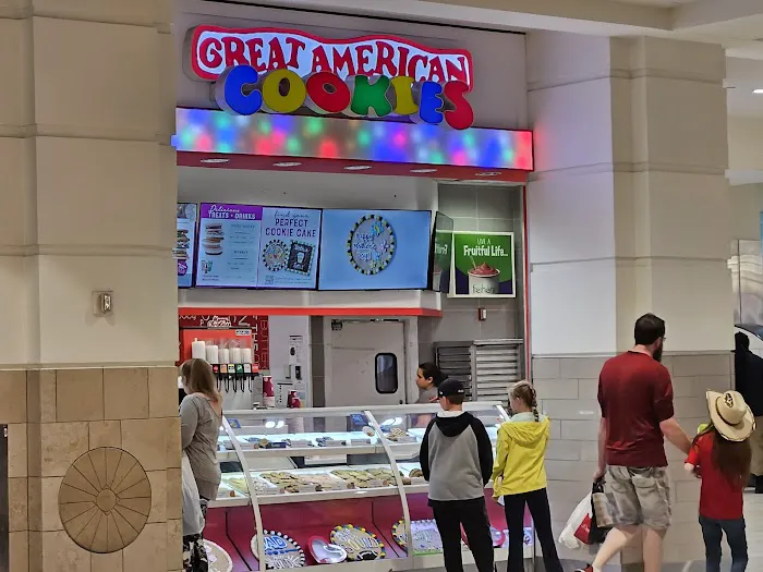 Great American Cookies Lower level Foodcourt Picture 1
