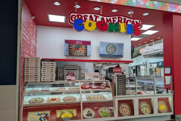 Great American cookie Upper level
