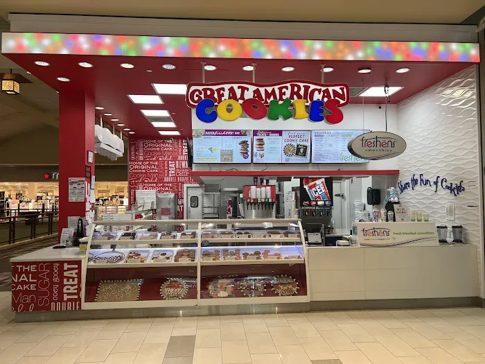 Great American cookie Upper level Picture 6