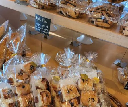 Tree Story Bakery & Cafe