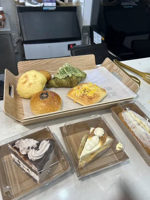 Shokku Bakery Picture 6