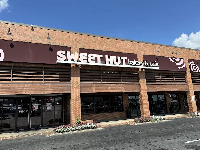 Sweet Hut Bakery & Cafe Picture 7