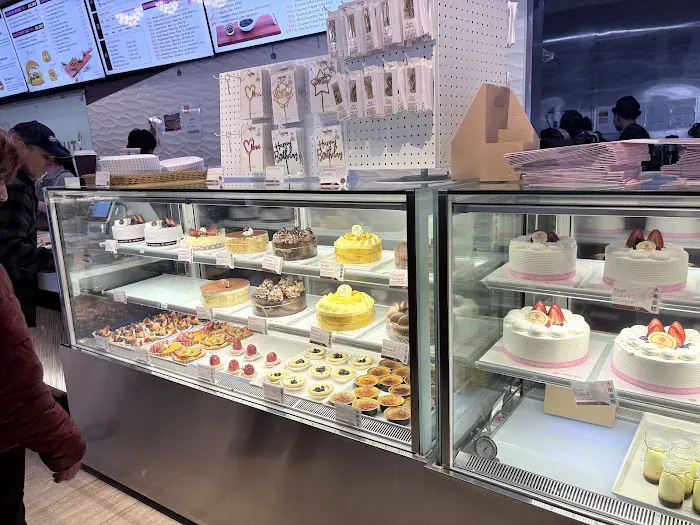 Sweet Hut Bakery & Cafe Picture 8