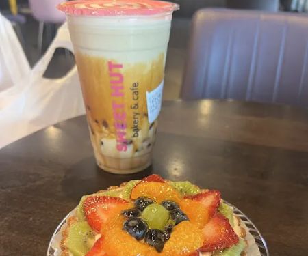 Sweet Hut Bakery & Cafe