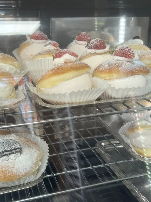 Soon's Bakery Picture 5