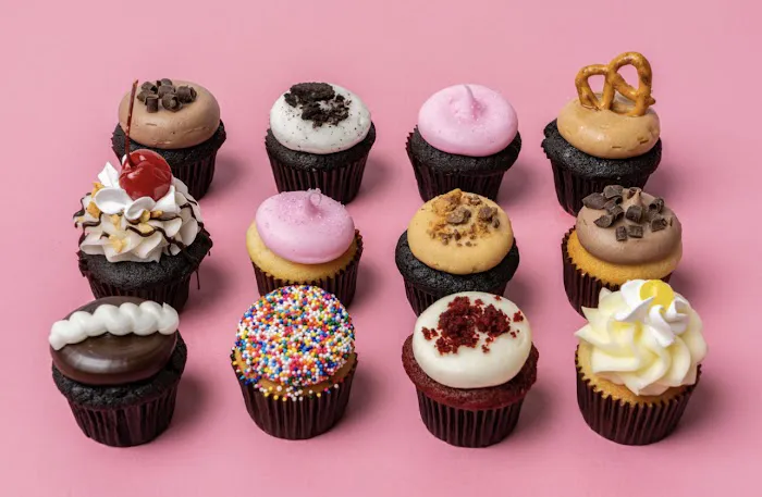 Smallcakes Buford: Cupcakery and Creamery Picture 9