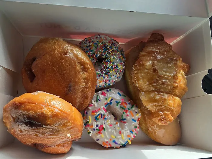 Donut City Picture 1