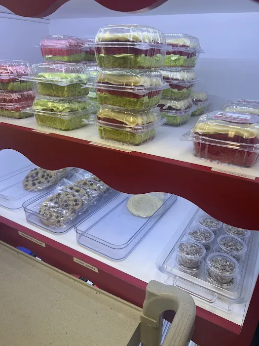 ELF's Cakery Picture 10