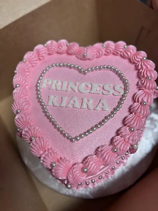 ELF's Cakery Picture 5