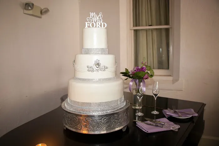 ELF's Cakery Picture 6
