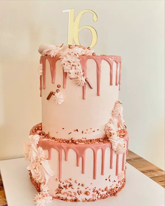 ELF's Cakery Picture 8