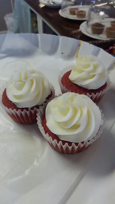 Sweet Things On The Square Picture 9
