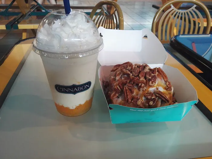 Cinnabon Picture 3
