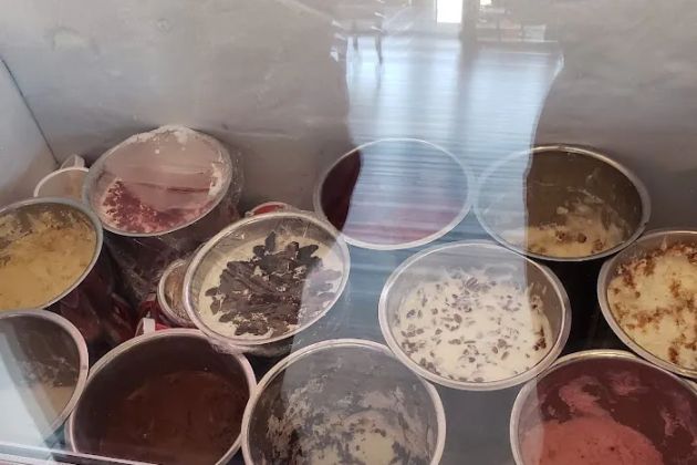 Fayetteville Smallcakes: Cupcakery & Creamery