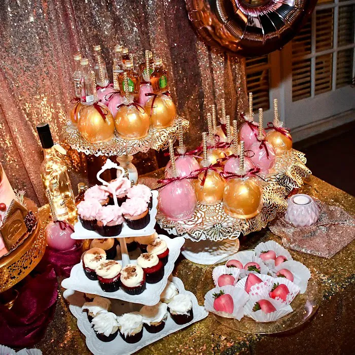 Fayetteville Smallcakes: Cupcakery & Creamery Picture 5