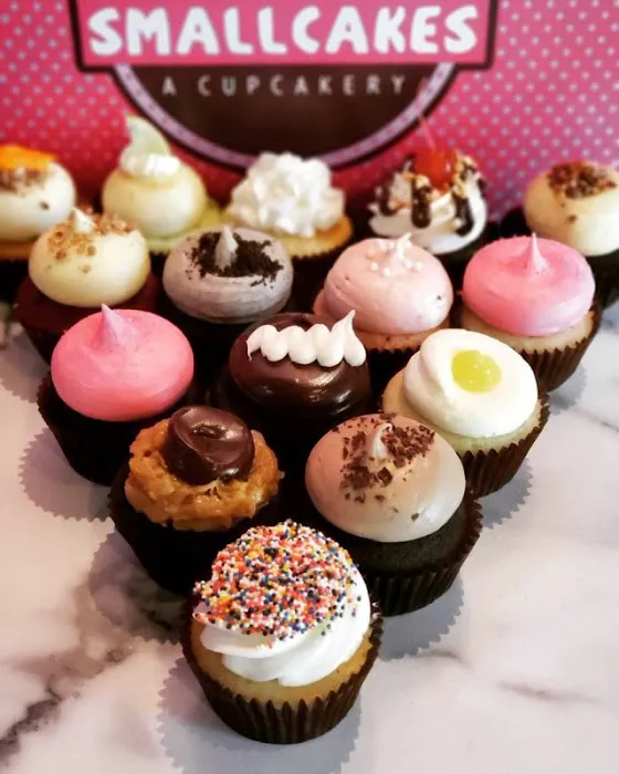 Fayetteville Smallcakes: Cupcakery & Creamery Picture 7
