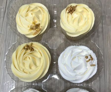 Hope See Daisy Cakes