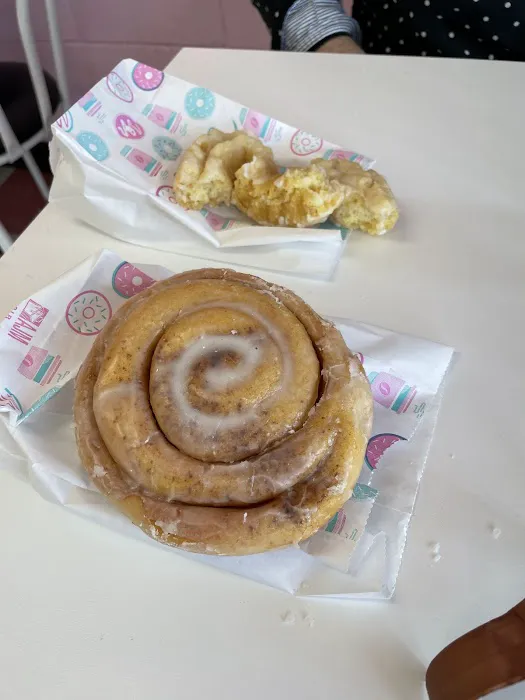 Donut Palace Picture 7
