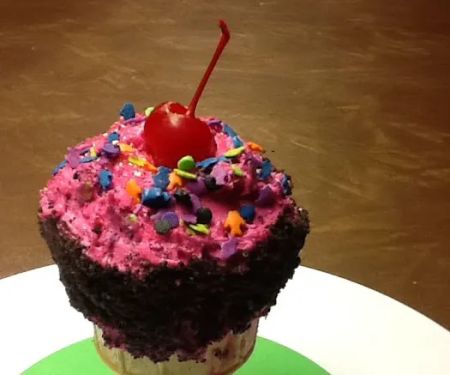 NEE NEES DIVINE EDIBLES
