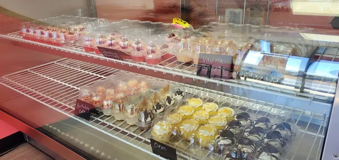 Honey'z Sweets & Deliveries LLC Picture 2