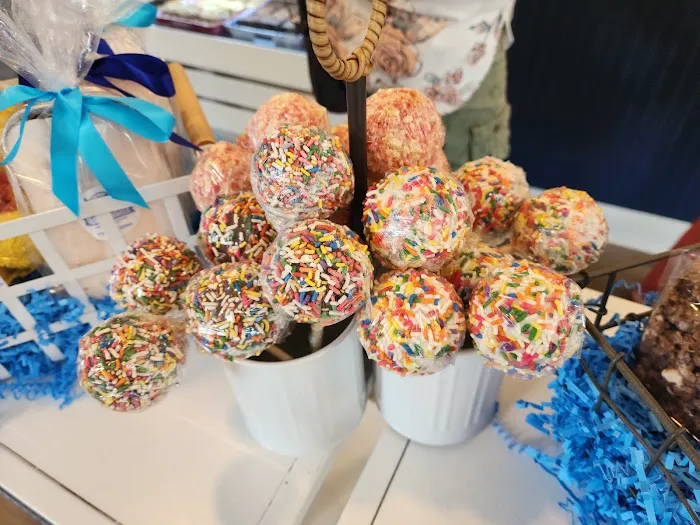 Blue Rooster Bake Shop & Eatery Picture 2