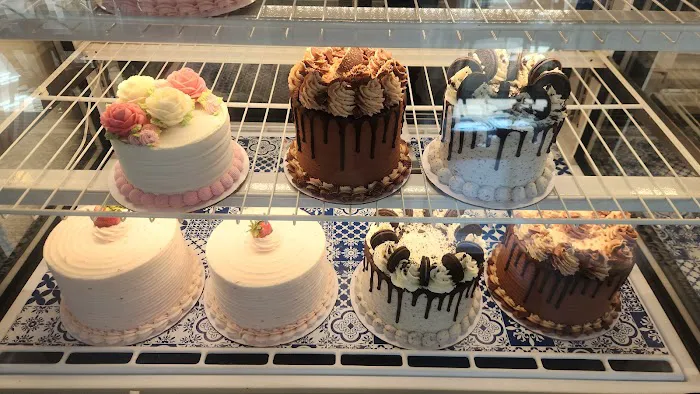 Blue Rooster Bake Shop & Eatery Picture 5