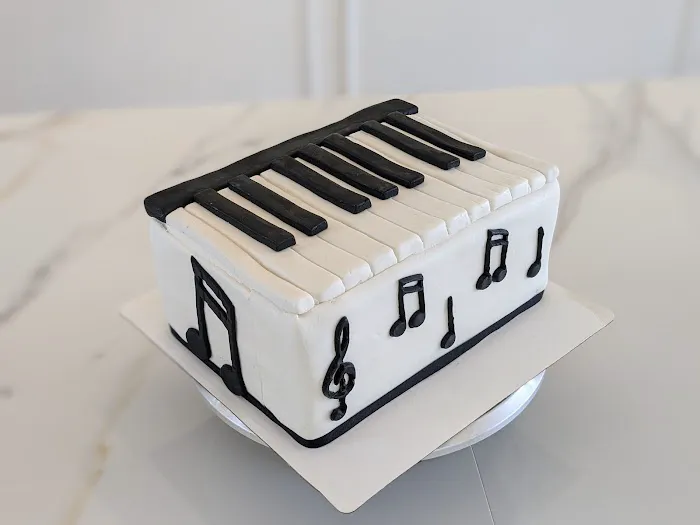 Divine Cakes Picture 4