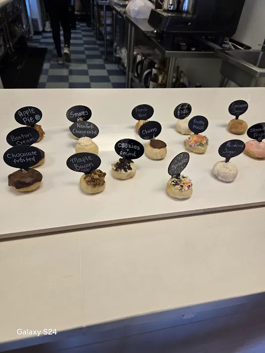 Too Mini Donuts Picture 8