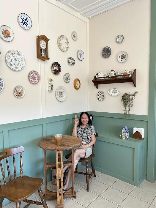 Little Rabbit Bake Shop Picture 1