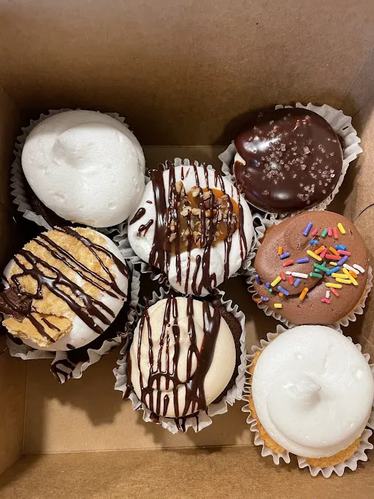 Bee's Knees Bakery Picture 4