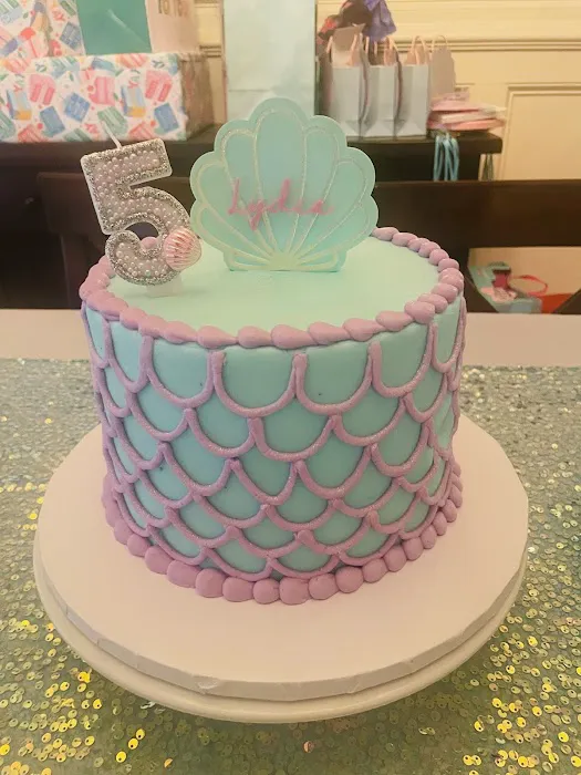 Bee's Knees Bakery Picture 9