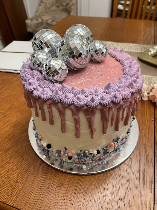 Custom Cakes and Cupcakes by Judy Picture 4
