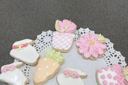 Custom Cakes and Cupcakes by Judy