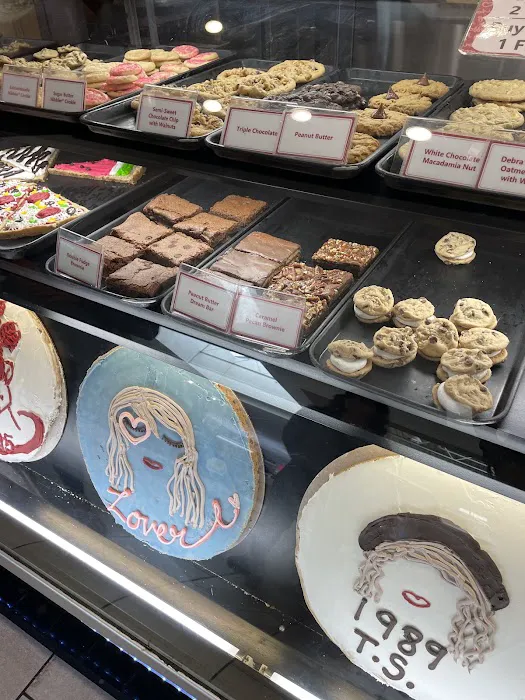 Mrs. Fields Cookies Picture 6