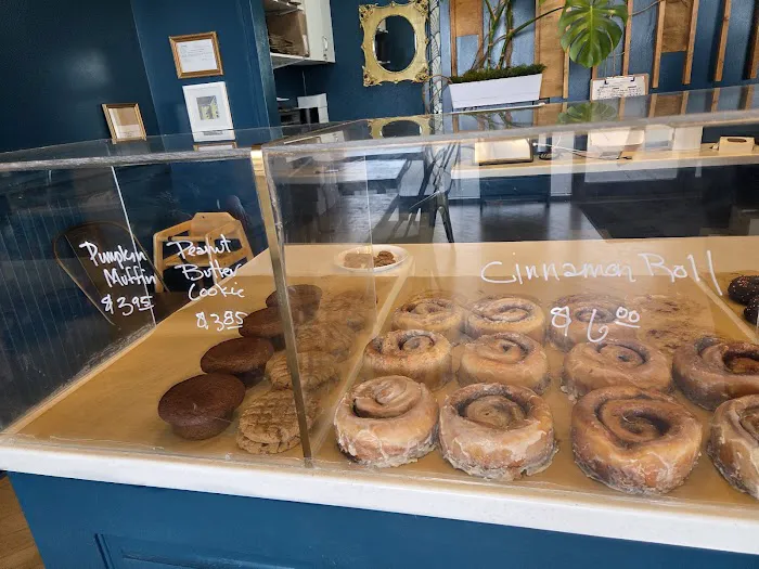 Mud Pie Bakery Picture 2