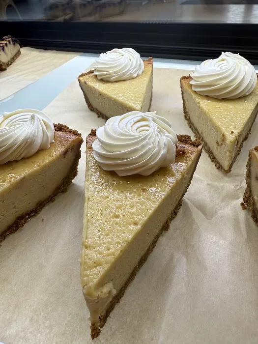 Mud Pie Bakery Picture 5
