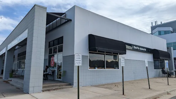 Mud Pie Bakery Picture 6