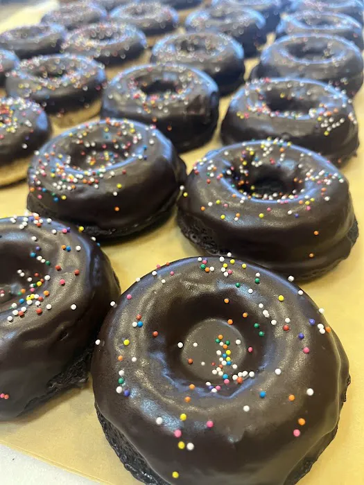 Mud Pie Bakery Picture 4