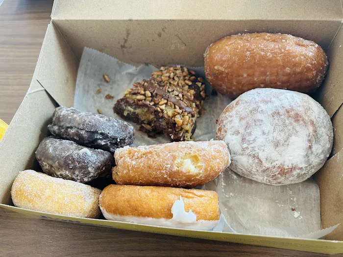 LaMar's Donuts and Coffee Picture 10