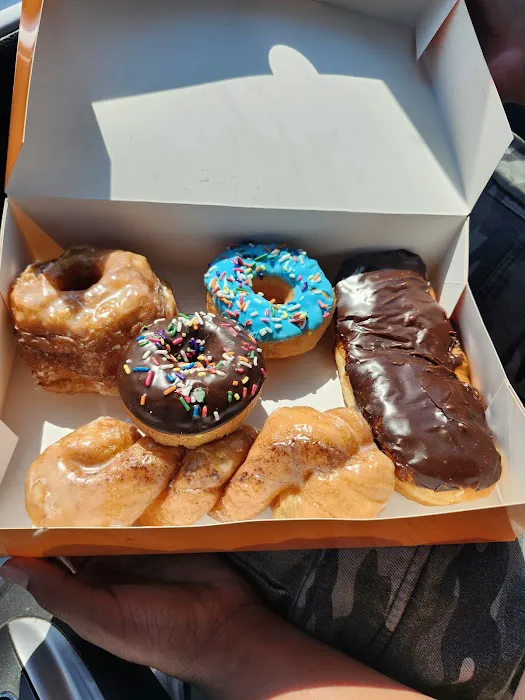 Le Donuts & Coffee Picture 4