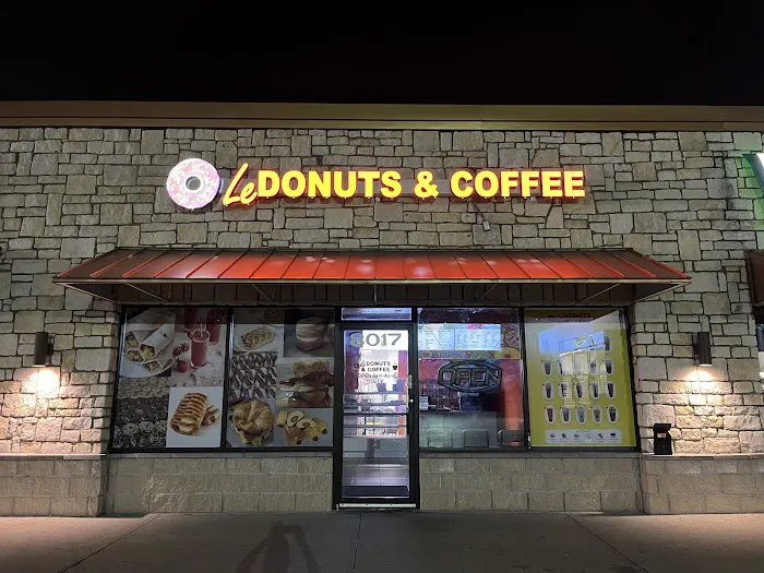 Le Donuts & Coffee Picture 7