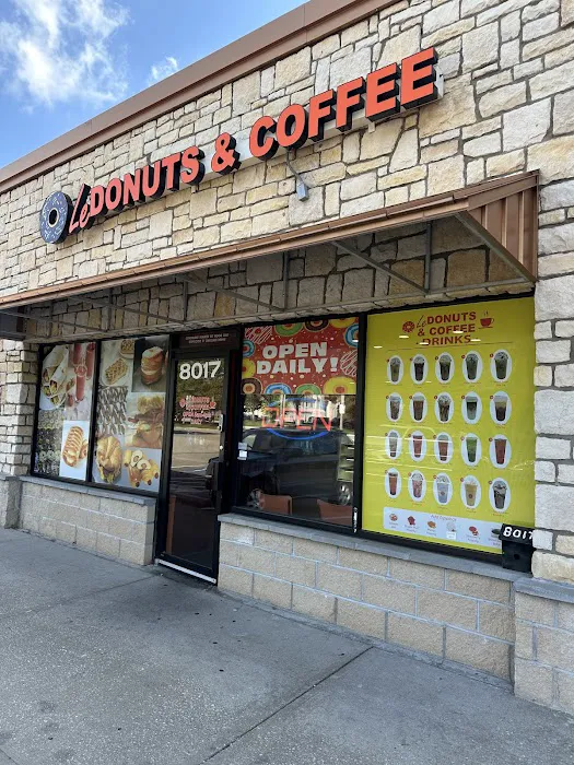 Le Donuts & Coffee Picture 3