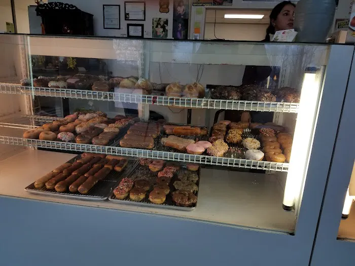 Daylight Donuts Picture 9