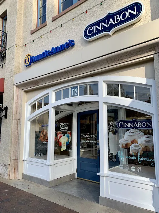 Cinnabon Picture 3