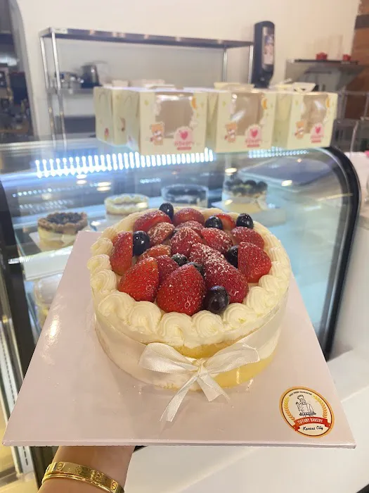 TIFFANY BAKERY KC Picture 1