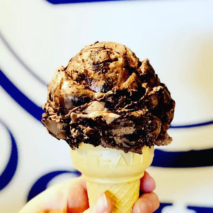 Blue Chip Cookies & Ice Cream of Leawood, KS Picture 5