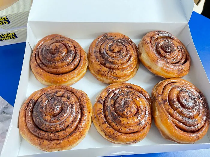 Daylight Donuts - Olathe South 151st Street Picture 9