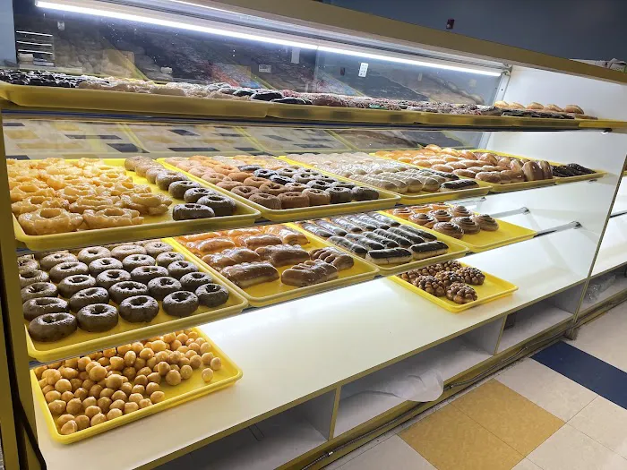 Daylight Donuts - Olathe South 151st Street Picture 7