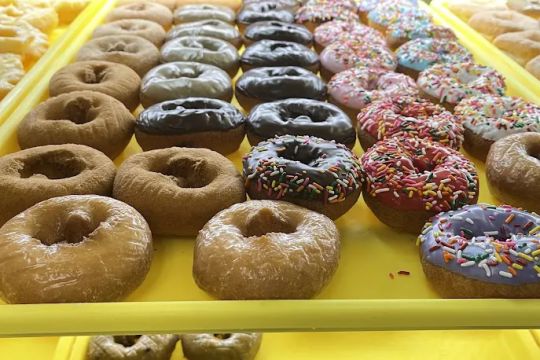 Daylight Donuts - Olathe South 151st Street