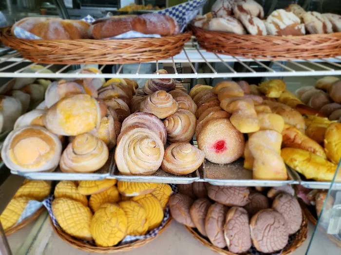Lluvia Panaderia & Tortilleria Picture 10